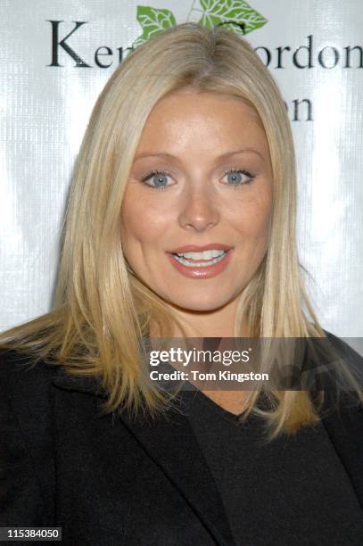 Kelly Ripa 200 178 Kelly Ripa 2002 Photos & High Res Pictures - Getty Images