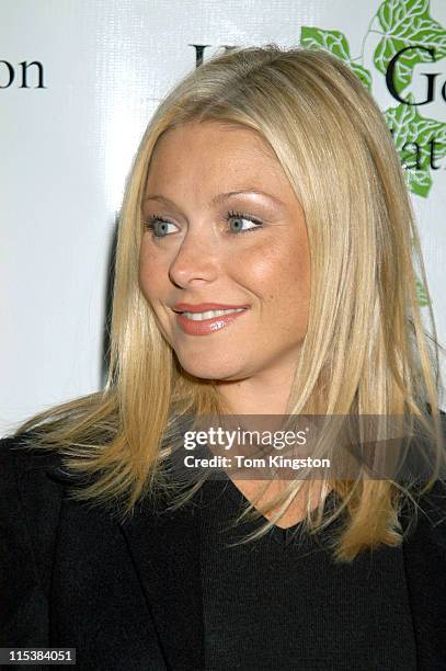 Kelly Ripa during First Annual Kenny Gordon Foundation Benefit Screening of the Miramax Film "Confessions of a Dangerous Mind" in New York City, New...