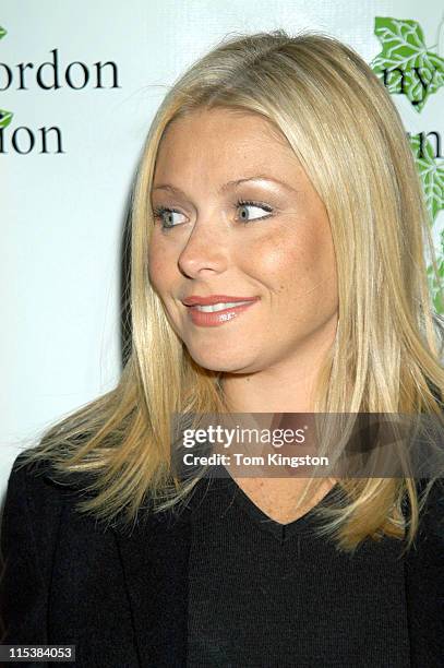 Kelly Ripa 200 178 Kelly Ripa 2002 Photos & High Res Pictures - Getty Images