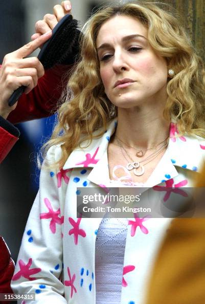 Sarah Jessica Parker Filming a Scene from "Sex and the City" in New York City on 4/25/01 Sarah Jessica Parker Filming a Scene from "Sex and the City" in New York City on 4/25/01