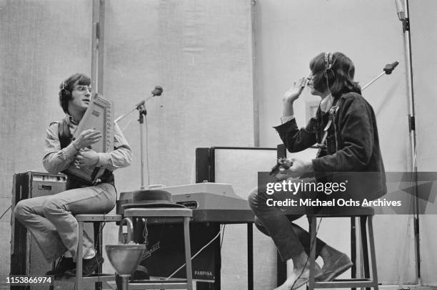Sal Yanovsky Zal Yanovsky Photos and Premium High Res Pictures - Getty Images