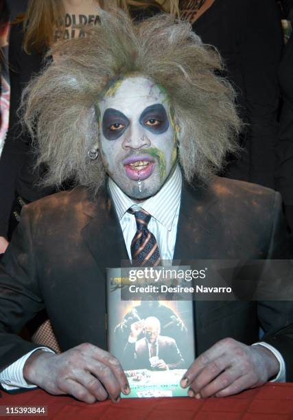 Dennis Rodman during Dennis Rodman Signs His Book "I Should be Dead by Now" at Borders in New York City - November 10, 2005 at Borders - Wall Street...