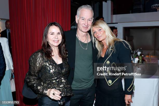 Patty Smith, John McEnroe and Isabelle Camus attend the "Legends Of Tennis" Dinner as part of 2019 French Tennis Open at on June 05, 2019 in Paris,...