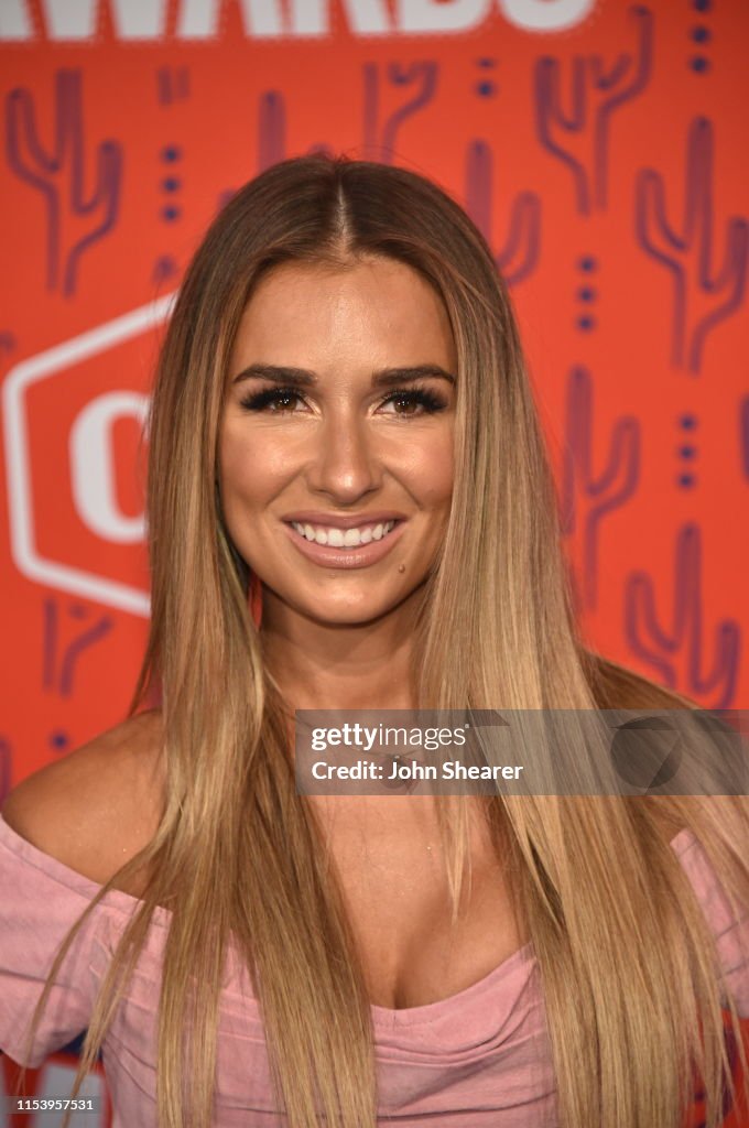 Jessie James Decker attends the 2019 CMT Music Awards at Bridgestone
