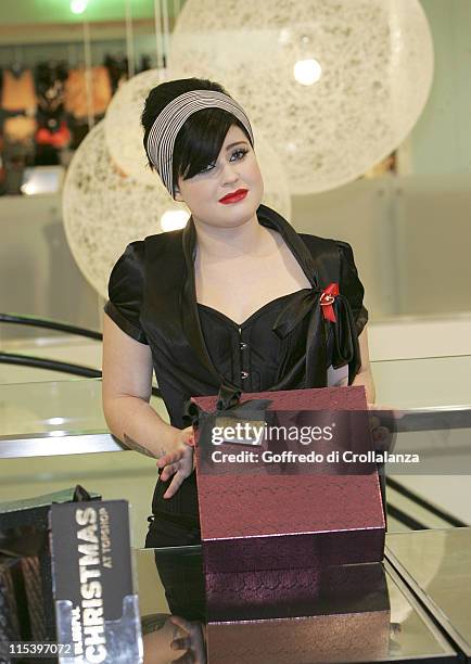 Kelly Osbourne during Celebrity Shopping Evening at Topshop in Aid of The Terrence Higgins Trust - December 1, 2005 at Topshop Oxford Street in...