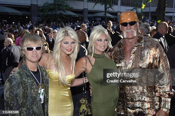 Nick Hogan, Brooke Hogan, Linda Hogan and Hulk Hogan