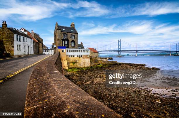south queensferry and firth of forth road bridges, scotland, uk - queensferry stock pictures, royalty-free photos & images