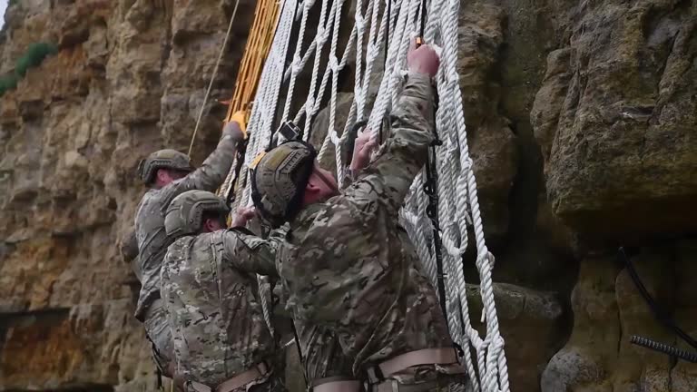 Army Rangers Rappelling 26 75th Ranger Regiment Stock Videos, Footage, & 4K Video Clips - Getty ...