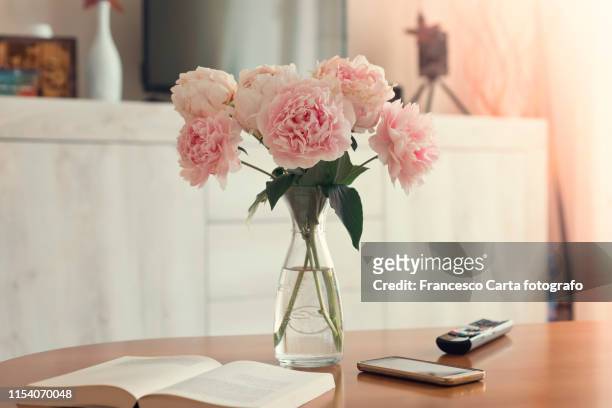 vase of peonies in the living room - flowers vase ストックフォトと画像