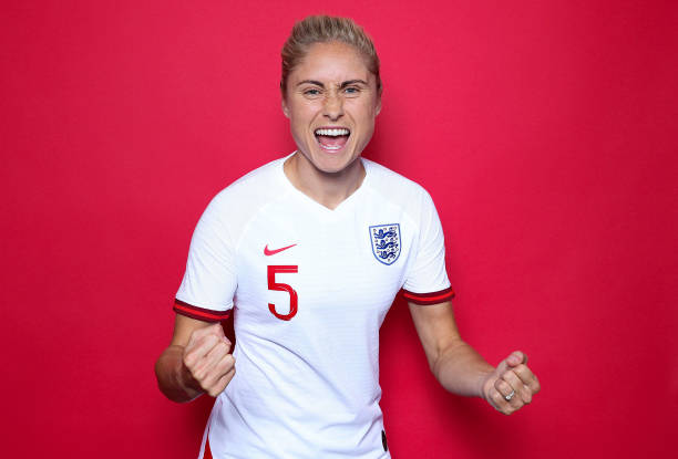 UNS: In Profile: Steph Houghton