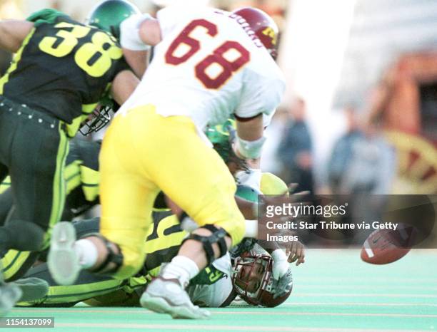 Minnesota Lose sunbowl to oregon 24-20 12/31/99 -- Gophers quarterbck Billy Cockerham fumbles in the 4th quarter. Oregon won the game by a final...