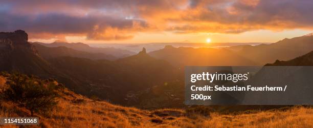 gran canaria sunset - tejeda fotografías e imágenes de stock