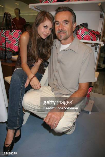 Willa Holland and her Father Keith Holland *exclusive*