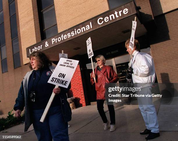 St. Paul, MN - 10/12/01 - A bargaining unit of the Office and Professional Employees International Union that represents workers in Twin Cities union...