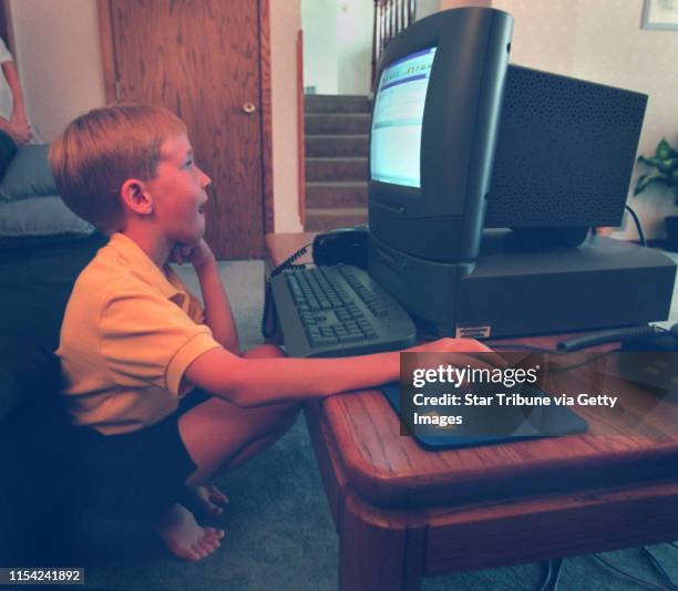 1996 Computer Computer 1996 Photos and Premium High Res Pictures - Getty Images