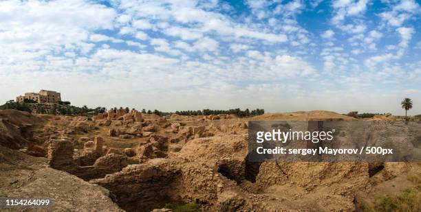 landscape of desert - iraq stock pictures, royalty-free photos & images