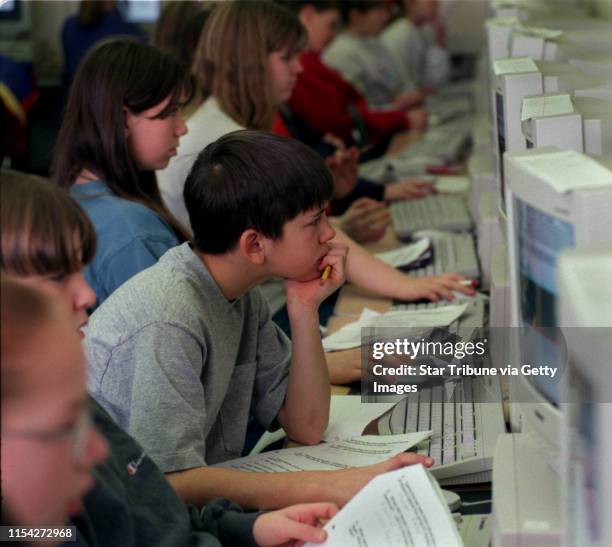1998 Computer User 1998 Computer Photos and Premium High Res Pictures - Getty Images