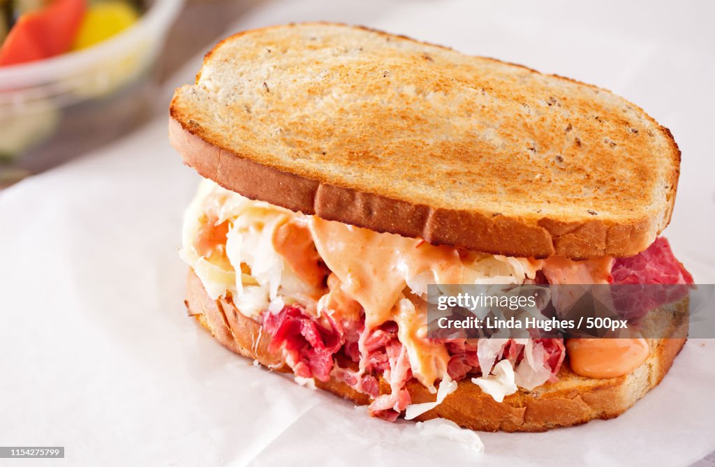 Reuben On Rye Sandwich Reuben On Rye Bread High-Res Stock Photo - Getty Images