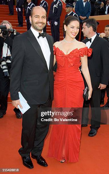 Billy Zane and Kelly Brook during 2006 Cannes Film Festival - Opening Night Gala and World Premiere of "The Da Vinci Code" - Arrivals at Palais du...