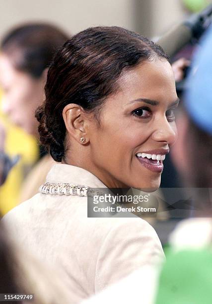 Halle Berry during Halle Berry and Jimmy Buffett Visit the "Today Show" - May 26, 2006 at NBC Studio, Rockefeller Center in New York City, New York,...