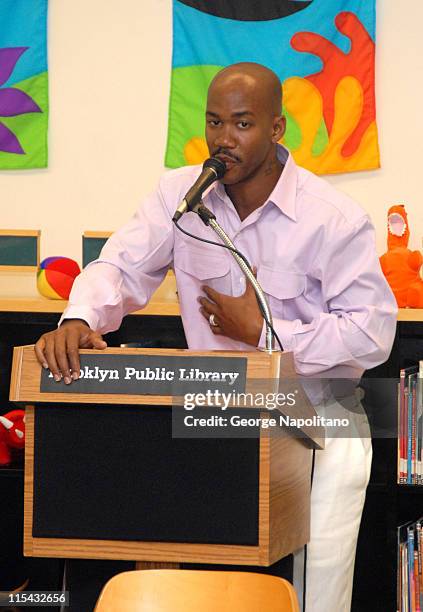 Stephon Marbury at the Brooklyn Public Library to annouce his gift of $10,000 for the F-R-E-E Summer Reading program.