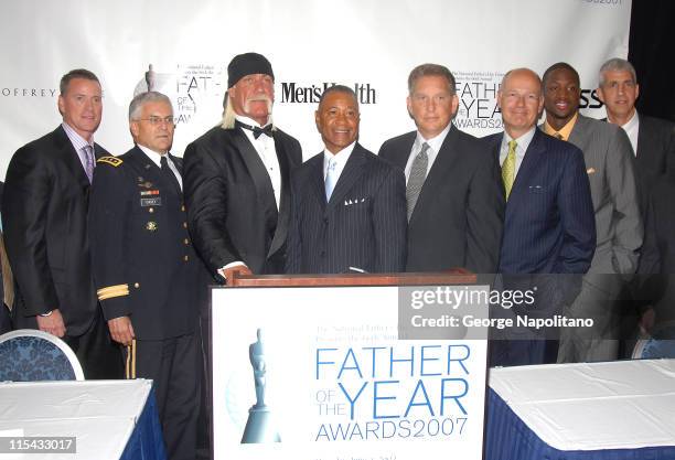 Tom Glavine, General George W. Casey, Jr., Hulk Hogan, Master of Ceremonies Ozzie Smith, Allen Sirkin, Harry Smith, Dwyane Wade and Larry Whitcombat