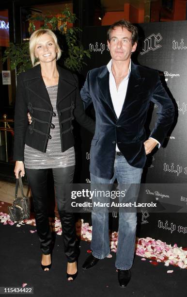 Malin Johansson and Tim Jeffries attend The Police photocall at the VIP Room on Champs Elysees September 28, 2007 in Paris, France.