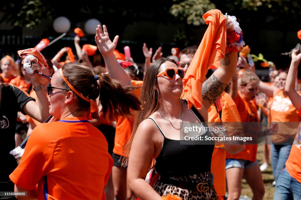 Fanzone Holland Supporters Lyon -Fanzone - Parade