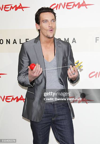 Jonathan Rhys Meyers attends the August Rush photocall during Day 3 of the 2nd Rome Film Festival on October 20, 2007 in Rome, Italy.