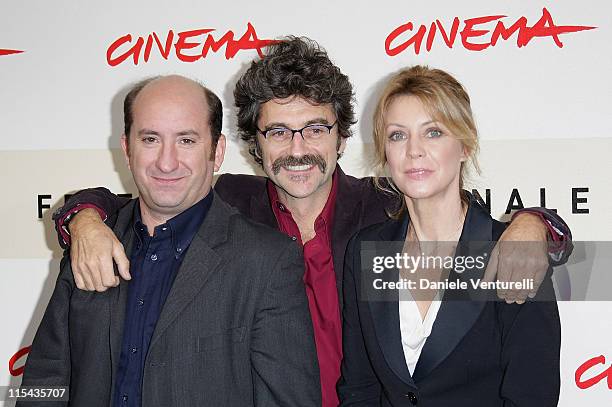 Antonio Albanese, Silvio Soldini and Margherita Buy attend the 'Giorni E Nuvole' photocall during Day 5 of the 2nd Rome Film Festival on October 22,...