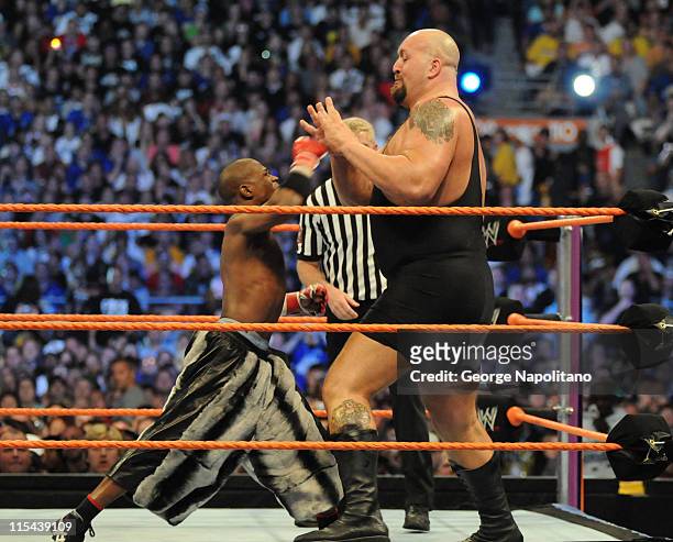 Boxing champion Floyd "Money" Mayweather and the 7 foot 400 pound Big Show battle it out in front of 74,635 fans at the Citrus Bowl on March 29, 2008...