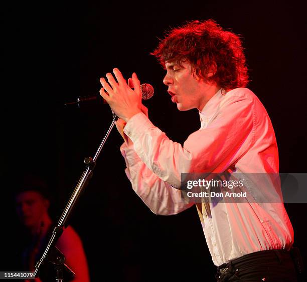 Johnny Razorlight Q 2,285 Johnny Borrell Razorlight Photos & High Res Pictures - Getty Images