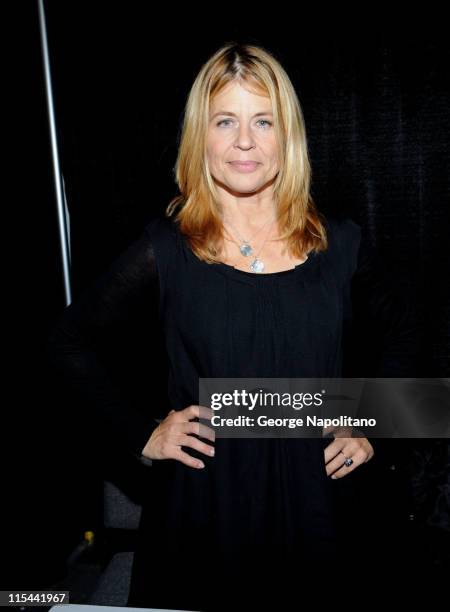 Actress Linda Hamilton attends Big Apple Comic Con at Pier 94 on October 16, 2009 in New York City.