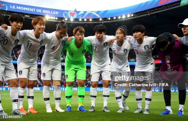 Players of Korea Republic huddle on the pitch prior to the 2019 FIFA Women's World Cup France group A match between France and Korea Republic at Parc...