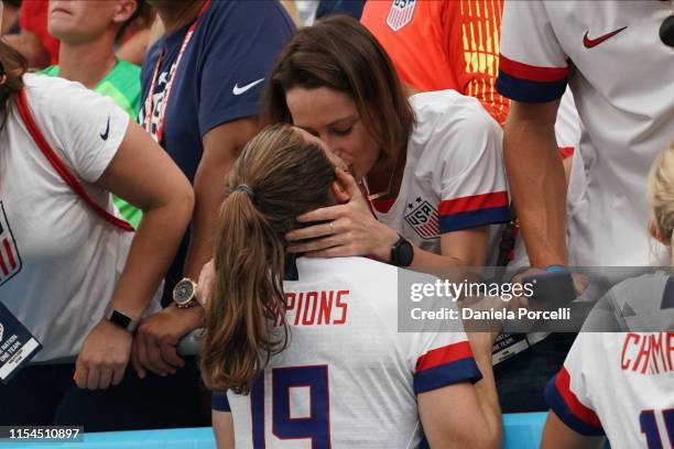Kelley O Hara Photos And Premium High Res Pictures Getty Images 