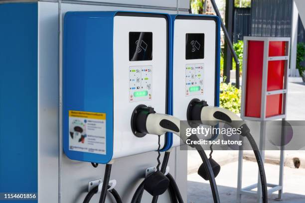 electric car charging station - car electro stock pictures, royalty-free photos & images