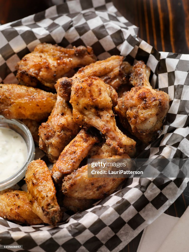 Air Fried, Crispy Chicken Wings with Ranch Dip