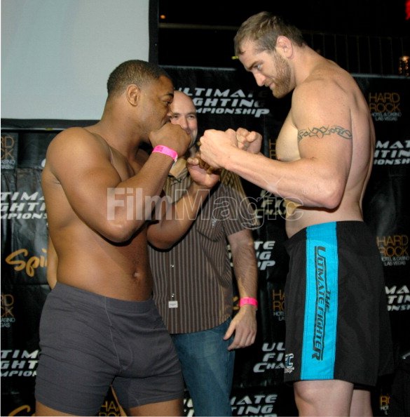 the-ultimate-fighter-weigh-in-november-4-2005.jpg