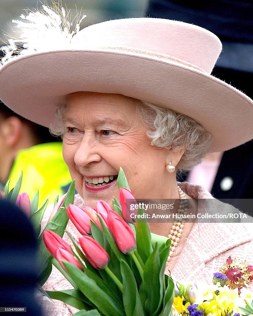 HM Queen Elizabeth II Attends the Royal Maundy Service - April 5, 2007