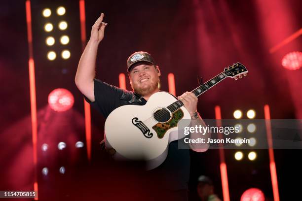 Luke Combs performs on stage during day 3 of the 2019 CMA Music Festival on June 08, 2019 in Nashville, Tennessee.