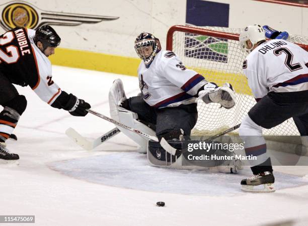 Canucks goalie Alex Auld makes a save at The Wachovia Center. Vancouver Canucks vs Philadelphia Flyers, Philadelphia, Pa., Thursday December, 15th,...