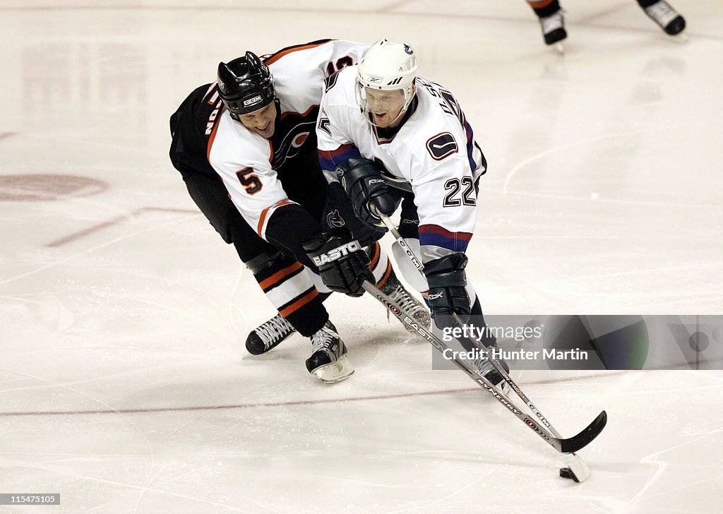 Vancouver Canucks vs Philadelphia Flyers - December 15, 2005