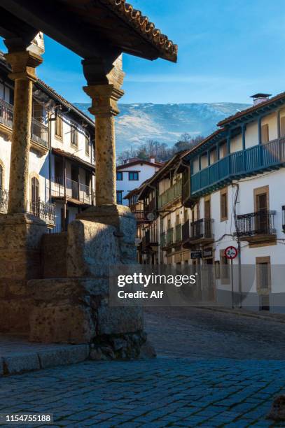 ermita del cristo del refugio in candelario, salamanca, castilla león, spain - candelario-salamanca photos et images de collection