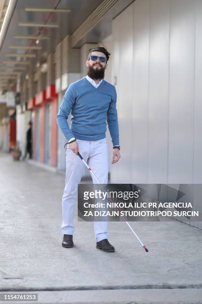 blind man outdoors - blind man stock pictures, royalty-free photos & images