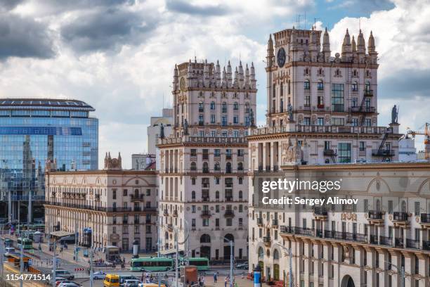 soviet monumental architecture of minsk - weißrussland stock-fotos und bilder