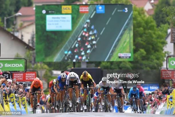 Arrival / Sprint / Edvald Boasson Hagen of Norway and Team Dimension Data / Philippe Gilbert of Belgium and Team Deceuninck-QuickStep / Nils Politt...