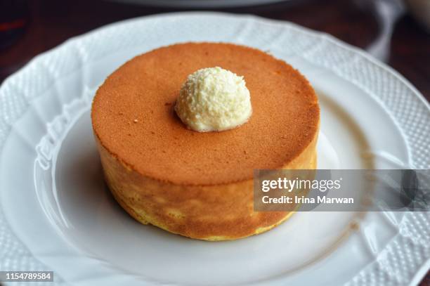 souffle pancake - souffle stock pictures, royalty-free photos & images