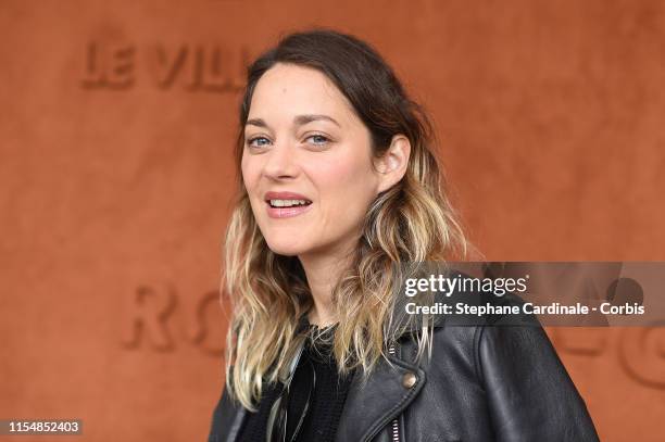 Marion Cotillard attends the 2019 French Tennis Open - Day Fithteen at Roland Garros on June 09, 2019 in Paris, France.