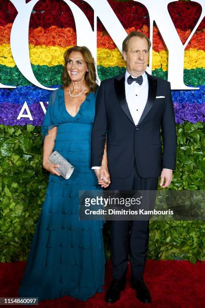 Kathleen Rosemary Treado and Jeff Daniels attend the 73rd Annual Tony Awards at Radio City Music Hall on June 09, 2019 in New York City.