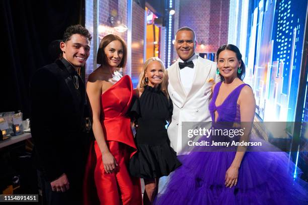 Anthony Ramos, Laura Benanti, Kristin Chenoweth, Christopher Jackson and Lucy Liu pose backstage during the 73rd Annual Tony Awards at Radio City...